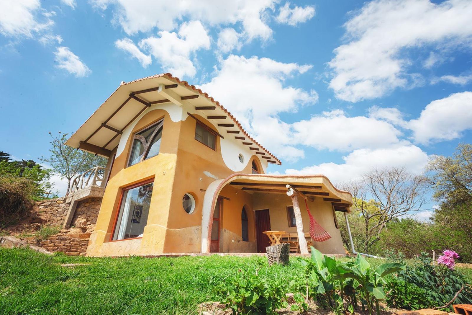 Yvy Casa Hotel Самайпата Екстериор снимка